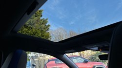 2025 (25) VOLKSWAGEN GOLF 2.0 TSI 333 R Black Edition 4Motion 5dr DSG 5076386