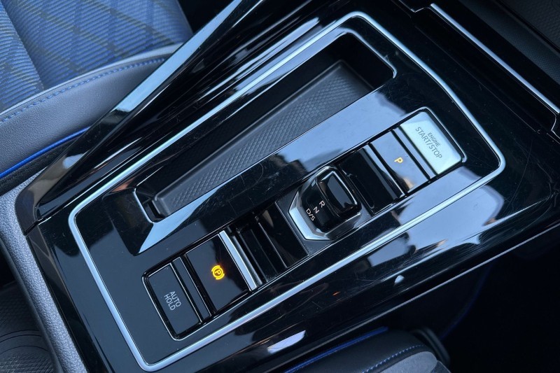 2025 (25) VOLKSWAGEN GOLF 2.0 TSI 333 R Black Edition 4Motion 5dr DSG 5076407