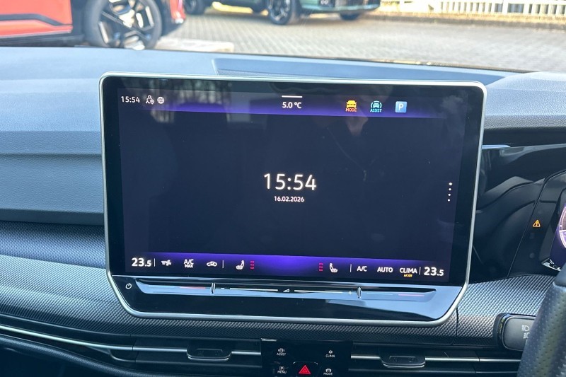 2025 (25) VOLKSWAGEN GOLF 2.0 TSI 333 R Black Edition 4Motion 5dr DSG 5076399