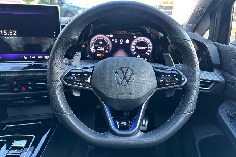 2025 (25) VOLKSWAGEN GOLF 2.0 TSI 333 R Black Edition 4Motion 5dr DSG 5076394