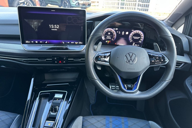 2025 (25) VOLKSWAGEN GOLF 2.0 TSI 333 R Black Edition 4Motion 5dr DSG 5076398