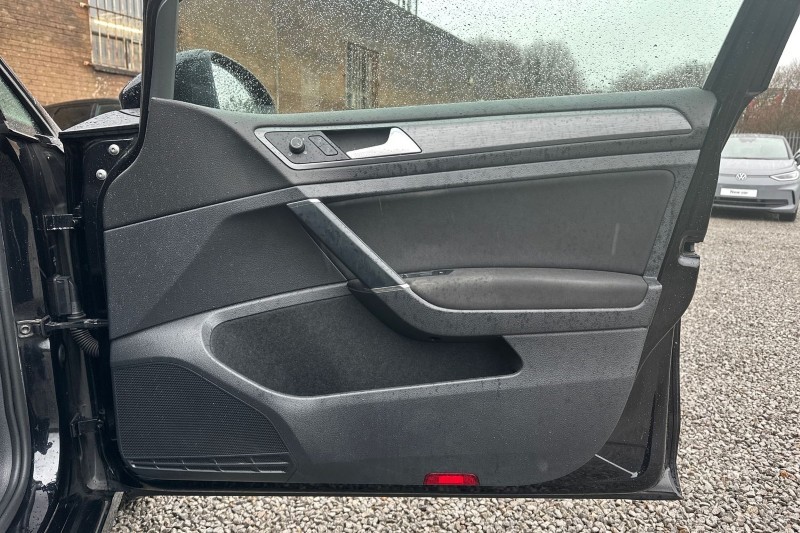 2019 (69) VOLKSWAGEN GOLF 1.5 TSI EVO Match Edition 5dr 5111786