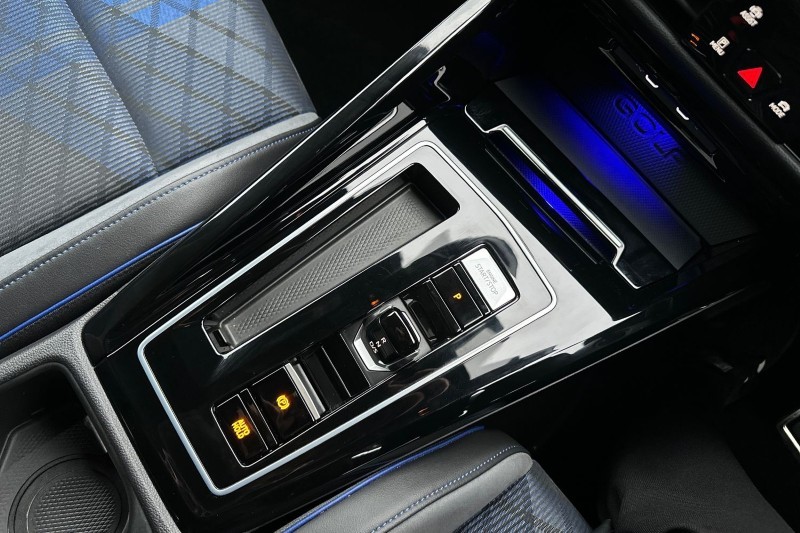 2023 (23) VOLKSWAGEN GOLF 2.0 TSI 320 R 4Motion 5dr DSG 5113801