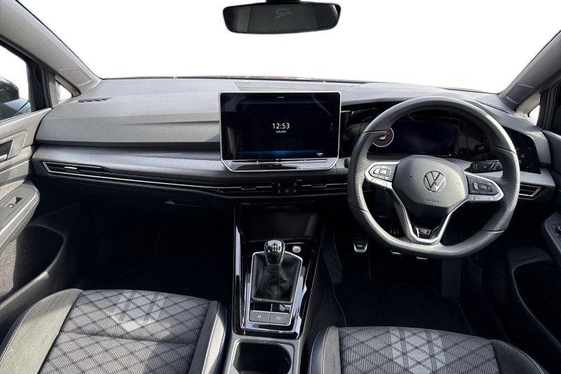 2025 (25) VOLKSWAGEN GOLF 1.5 TSI 150 R-Line 5dr 5098807