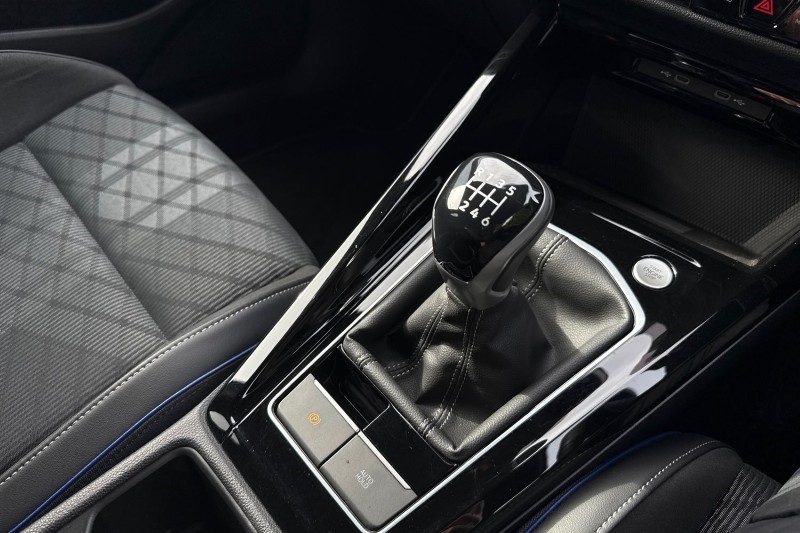 2025 (25) VOLKSWAGEN GOLF 1.5 TSI 150 R-Line 5dr 5098827