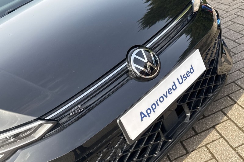 2025 (25) VOLKSWAGEN GOLF 1.5 TSI 150 R-Line 5dr 5098834