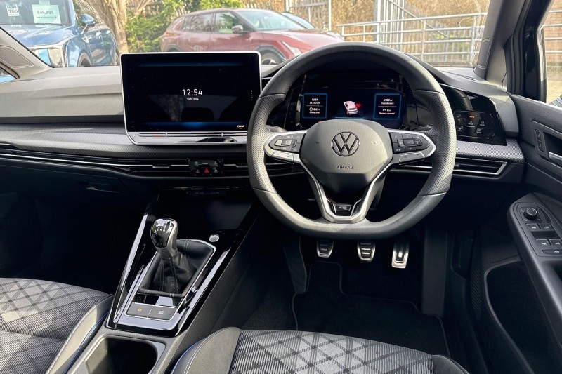 2025 (25) VOLKSWAGEN GOLF 1.5 TSI 150 R-Line 5dr 5098819