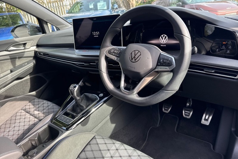 2025 (25) VOLKSWAGEN GOLF 1.5 TSI 150 R-Line 5dr 5098808
