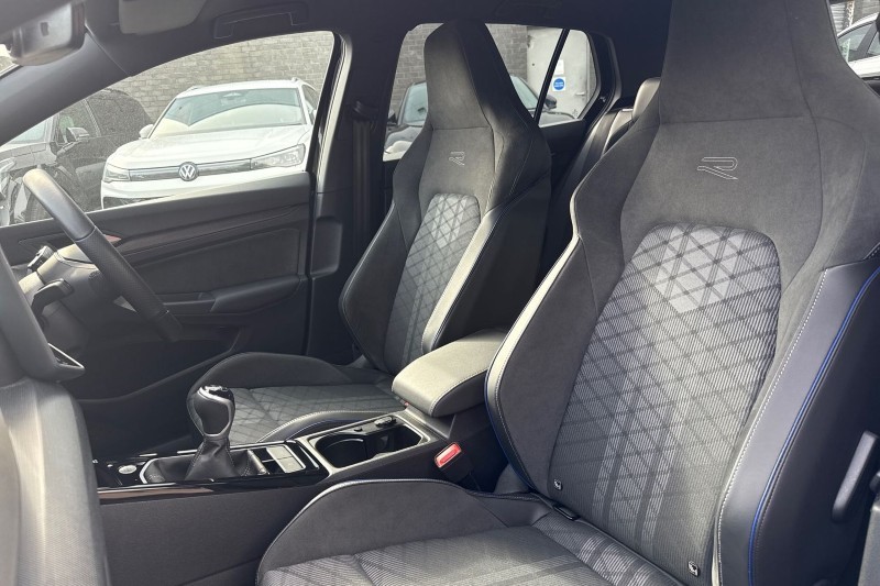 2025 (25) VOLKSWAGEN GOLF 1.5 TSI 150 R-Line 5dr 5098828