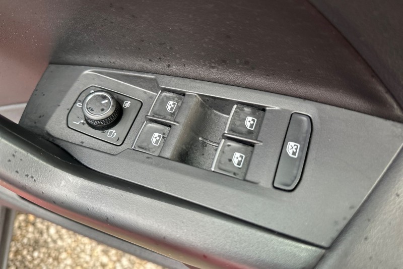 2025 (25) VOLKSWAGEN T-CROSS 1.0 TSI 115 R-Line 5dr DSG 5103614