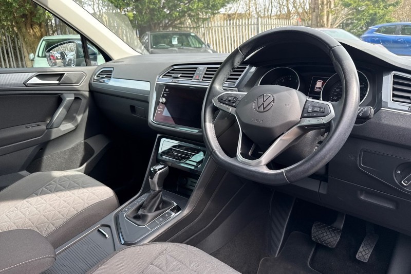 2021 (21) VOLKSWAGEN TIGUAN 1.5 TSI 150 Life 5dr DSG 5176775