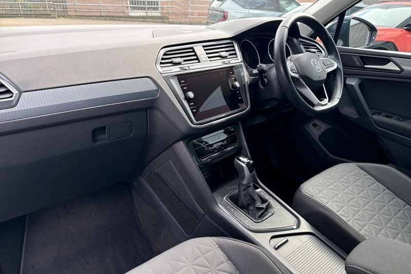 2021 (21) VOLKSWAGEN TIGUAN 1.5 TSI 150 Life 5dr DSG 5176795