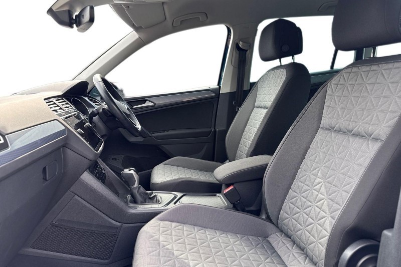 2021 (21) VOLKSWAGEN TIGUAN 1.5 TSI 150 Life 5dr DSG 5176768