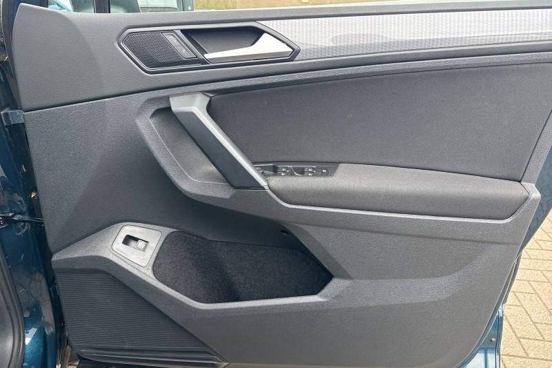 2021 (21) VOLKSWAGEN TIGUAN 1.5 TSI 150 Life 5dr DSG 5176776