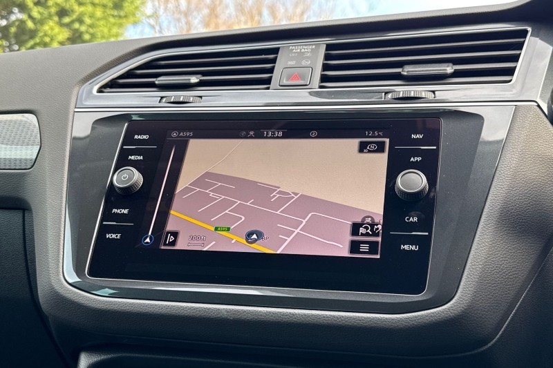 2021 (21) VOLKSWAGEN TIGUAN 1.5 TSI 150 Life 5dr DSG 5176788