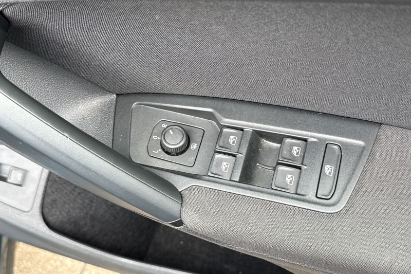 2021 (21) VOLKSWAGEN TIGUAN 1.5 TSI 150 Life 5dr DSG 5176778