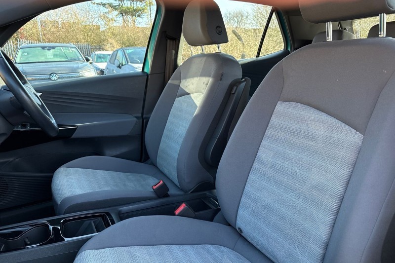 2021 (71) VOLKSWAGEN ID.3 150kW Life Pro Performance 58kWh 5dr Auto 5125004