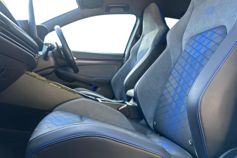 2024 (74) VOLKSWAGEN GOLF 2.0 TSI 333 R Black Edition 4Motion 5dr DSG 5127594