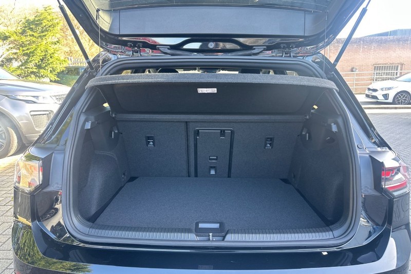 2024 (74) VOLKSWAGEN GOLF 2.0 TSI 333 R Black Edition 4Motion 5dr DSG 5127625