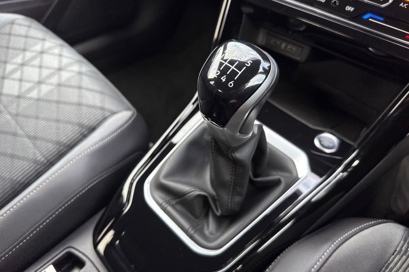 2023 (72) VOLKSWAGEN T-ROC 1.5 TSI R-Line 5dr 5118168