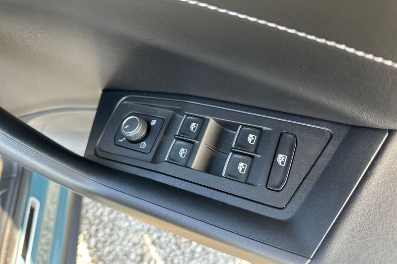 2023 (23) VOLKSWAGEN T-ROC 2.0 TDI 150 EVO R-Line 5dr DSG 5132730