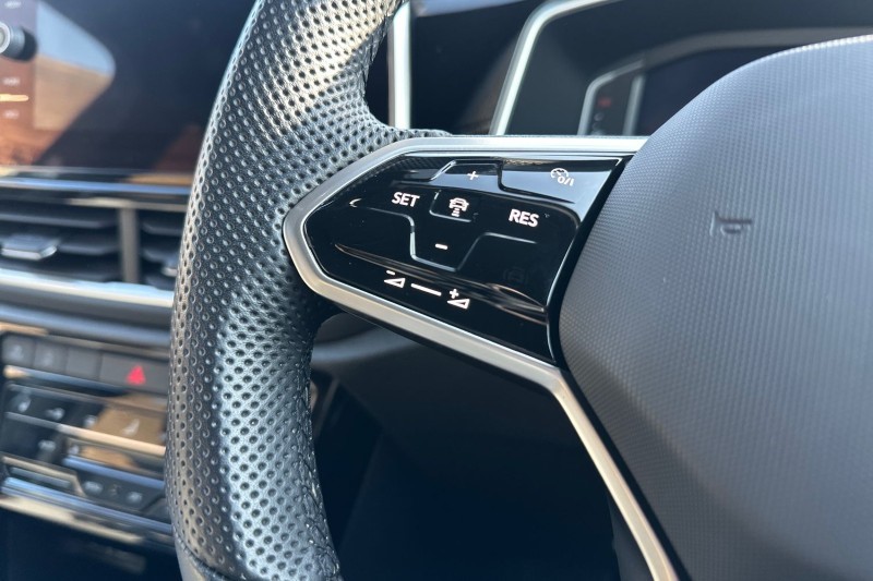 2023 (23) VOLKSWAGEN T-ROC 2.0 TDI 150 EVO R-Line 5dr DSG 5132735