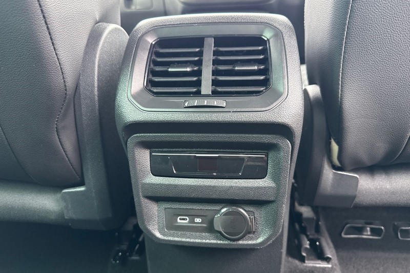 2024 (73) VOLKSWAGEN TIGUAN 2.0 TDI R-Line Edition 5dr DSG 5118493