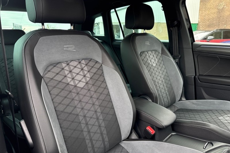 2024 (73) VOLKSWAGEN TIGUAN 2.0 TDI R-Line Edition 5dr DSG 5118468