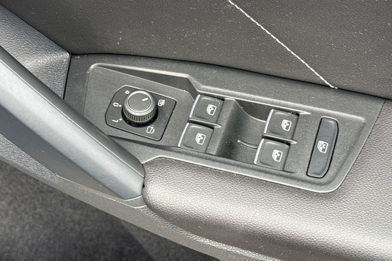 2024 (73) VOLKSWAGEN TIGUAN 2.0 TDI R-Line Edition 5dr DSG 5118465