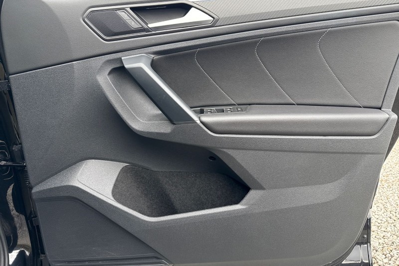 2024 (73) VOLKSWAGEN TIGUAN 2.0 TDI R-Line Edition 5dr DSG 5118463