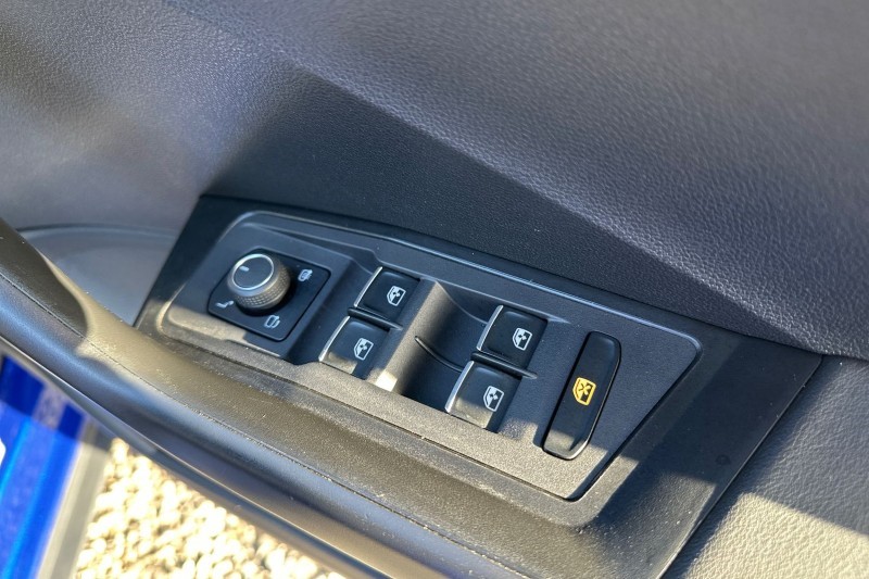 2019 (69) VOLKSWAGEN T-ROC 2.0 TSI 4MOTION R 5dr DSG 5124947