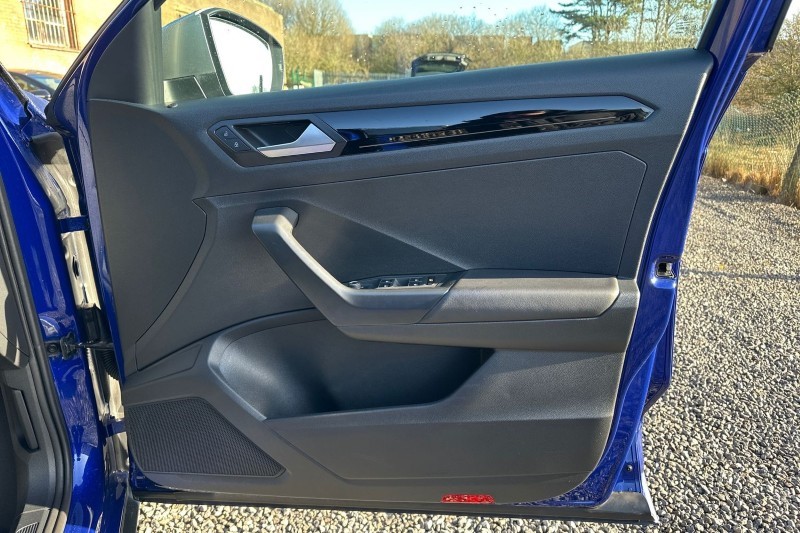 2019 (69) VOLKSWAGEN T-ROC 2.0 TSI 4MOTION R 5dr DSG 5124945