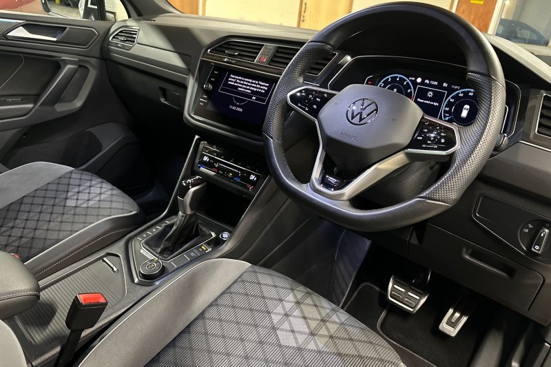 2022 (72) VOLKSWAGEN TIGUAN 2.0 TSI 4Motion R-Line 5dr DSG 5101486