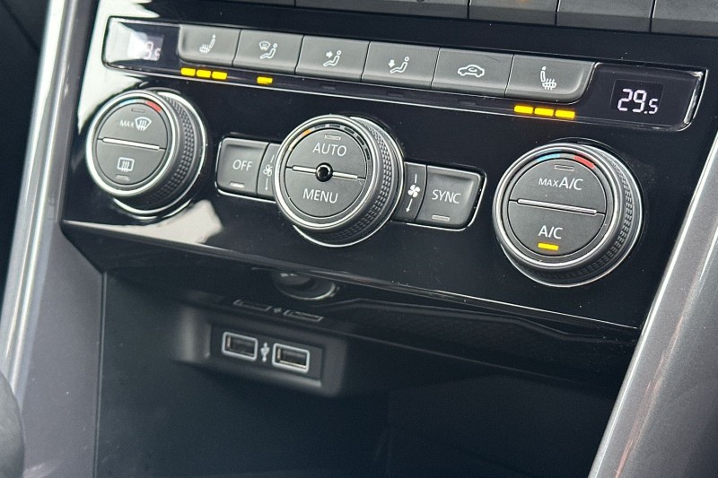 2020 (20) VOLKSWAGEN T-ROC 1.5 TSI EVO R-Line 5dr 5159809