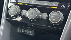 2020 (20) VOLKSWAGEN T-ROC 1.5 TSI EVO R-Line 5dr 5159809