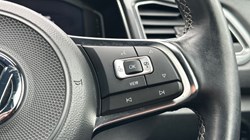 2020 (20) VOLKSWAGEN T-ROC 1.5 TSI EVO R-Line 5dr 5159802