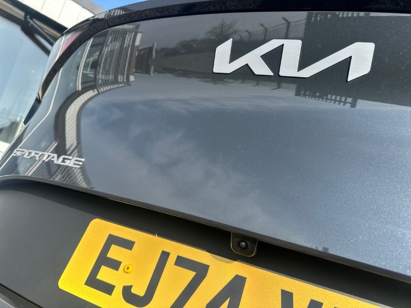 2025 (74) KIA SPORTAGE 1.6T GDi 207 HEV 3 5dr Auto 5138361