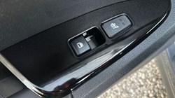 2025 (74) KIA SPORTAGE 1.6T GDi 207 HEV 3 5dr Auto 5138363