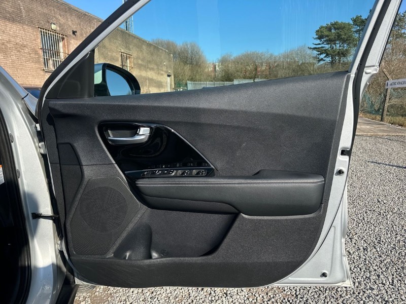 2021 (21) KIA E-NIRO 150kW 3 64kWh 5dr Auto 5133724