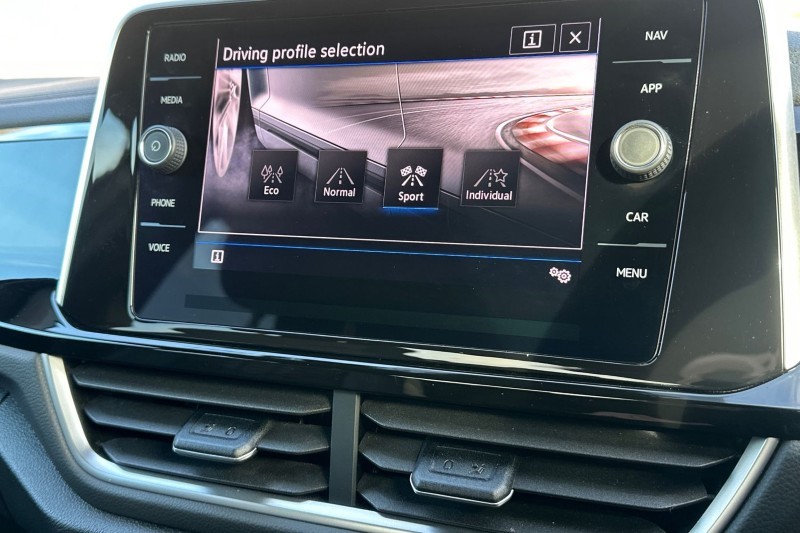 2022 (72) VOLKSWAGEN T-ROC 1.5 TSI R-Line 5dr DSG 5163766