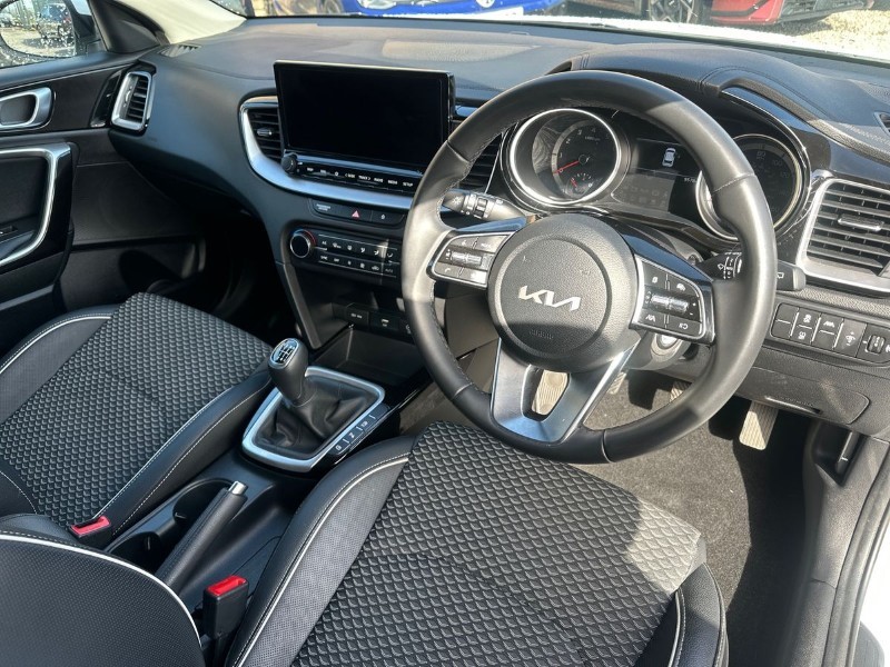 2023 (23) KIA CEED 1.5T GDi ISG 3 5dr 5227934