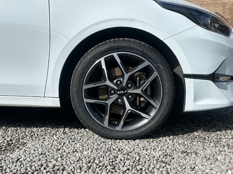 2023 (23) KIA CEED 1.5T GDi ISG 3 5dr 5227932