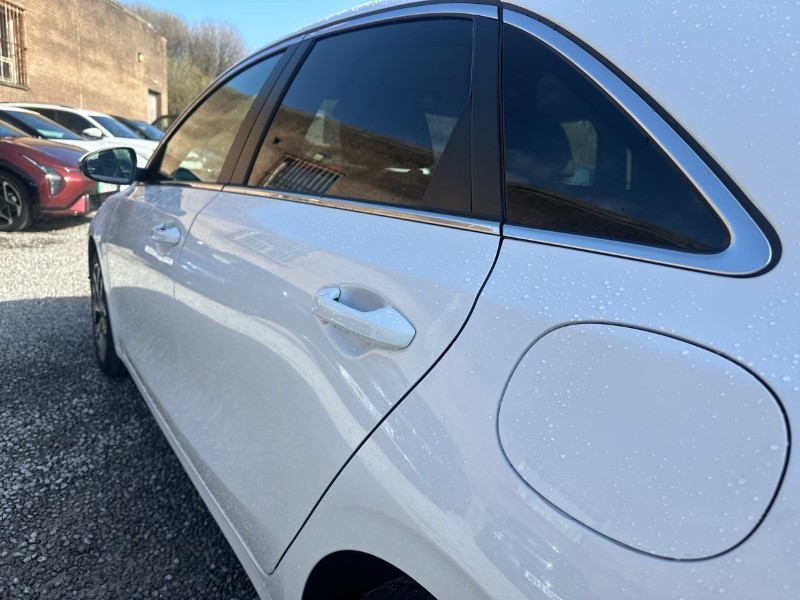 2023 (23) KIA CEED 1.5T GDi ISG 3 5dr 5227956