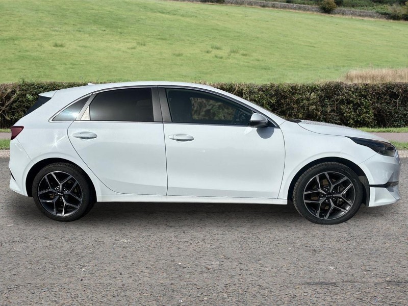 2023 (23) KIA CEED 1.5T GDi ISG 3 5dr 5227929