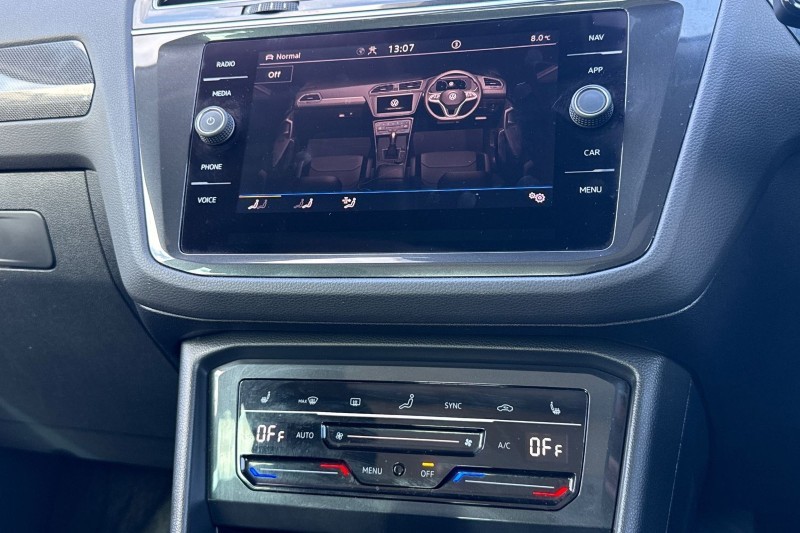 2023 (23) VOLKSWAGEN TIGUAN 2.0 TDI 4Motion Elegance 5dr DSG 5146557