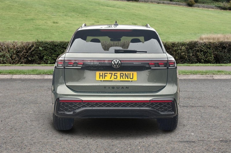 2025 (75) VOLKSWAGEN TIGUAN 1.5 TSI 272 eHybrid R-Line 5dr DSG 5161329