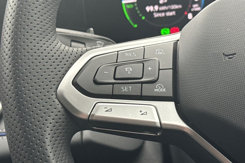 2025 (75) VOLKSWAGEN TIGUAN 1.5 TSI 272 eHybrid R-Line 5dr DSG 5161342