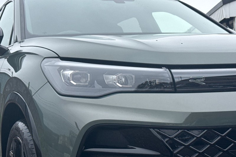 2025 (75) VOLKSWAGEN TIGUAN 1.5 TSI 272 eHybrid R-Line 5dr DSG 5161360