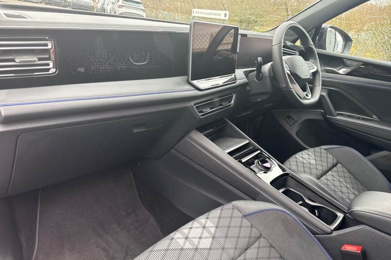 2025 (75) VOLKSWAGEN TIGUAN 1.5 TSI 272 eHybrid R-Line 5dr DSG 5161357