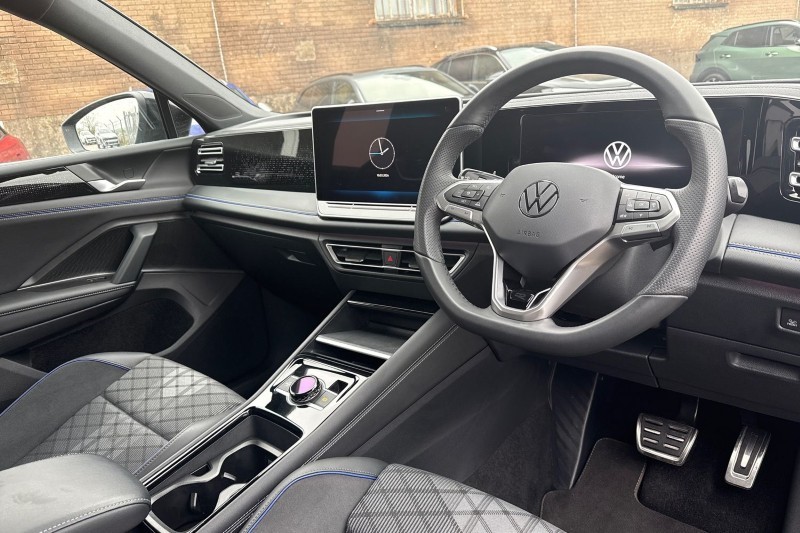 2025 (75) VOLKSWAGEN TIGUAN 1.5 TSI 272 eHybrid R-Line 5dr DSG 5161334